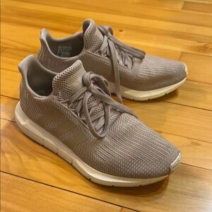 adidas Gray Sneakers with Modern Design and Cushioned Sole